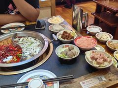 -沸炉重庆老火锅(军事博物馆店)