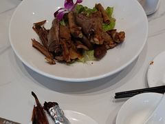 -梅利汴京烤鸭•开封豫菜地标店(铁北街店)