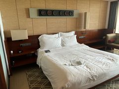 -三亚湾海居铂尔曼度假酒店