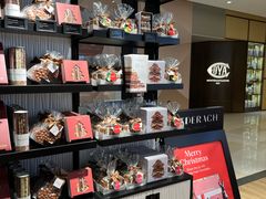 -Laderach 莱德拉(上海环贸iapm店)