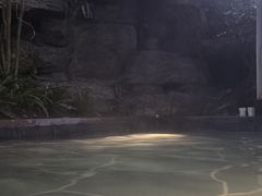 -腾冲洞山温泉村