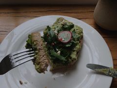 牛油果吐司-Egg•Allday Brunch(襄阳北路店)