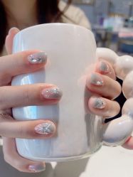 -丽心自助美甲美睫