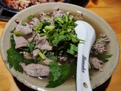 -大众跷脚牛肉馆·非遗传承单位(峨眉山店)