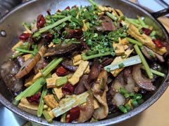 -临江餐馆二楼美食部落