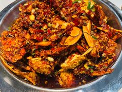 -凤凰路何眼镜香辣蟹(花果园店)