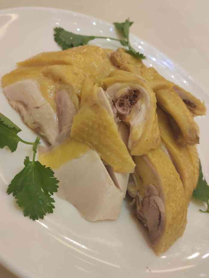 打分 出品非常好,就是无乜人,湛江扇鸡非常乐意,汤才11元,乳鸽20