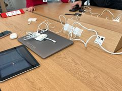 -Apple零售店(华贸购物中心店)