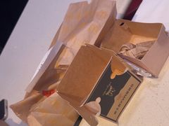 -麦当劳(汉口火车站候车室店)