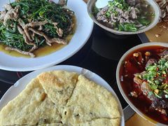 -大众跷脚牛肉馆·非遗传承单位(峨眉山店)