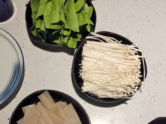 -三江源活鱼现烤(维多利摩尔城店)