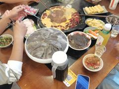 -重庆川渝肥妹火锅