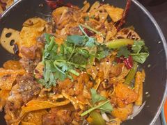 -川流不息·地道川菜·小龙虾(松东路店)