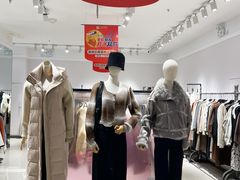 -王府井奥莱临潼小镇(临潼店)