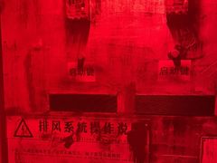 -荒岛实景沉浸密室(江汉路1店)