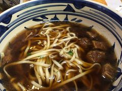 壹号老汤牛肉面-头壹号 大油条·老长沙盖码饭(北辰店)