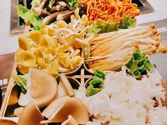 -尚尚仙·酸汤猪手·猪肚鸡火锅(华联万柳购物中心店)