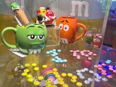 -m豆巧克力世界(上海世茂广场店)