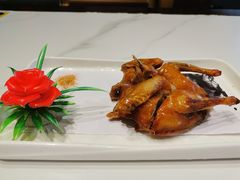 招牌脆皮乳鸽-浔味·山野鱼鲜·精致私房菜(滨江店)