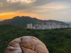 芋泥麻薯欧包-风车面包