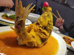 糖醋鲤鱼-闫府私房菜·百年鲁菜(恒隆店)