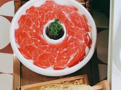 -洪氏嗨捞·广东猪肚鸡·椰子鸡火锅(西咸万象城店)