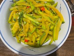 -廖师傅大蒜炒腊肉(袁家岭店)