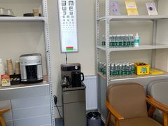 -无奔眼镜·蔡司·依视路授权店(马家堡店)