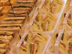 -巴黎贝甜(大宁国际商业广场店)