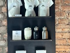 -M Stand(青岛银鱼巷店)