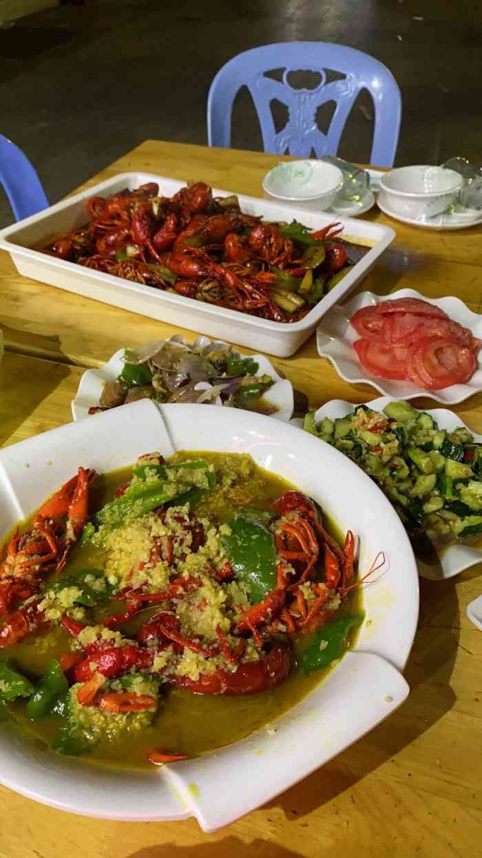 阿木龙虾(深圳旗舰店)-"[服务铃]服务:去得比较早,还有空位不.