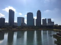 -万绿园