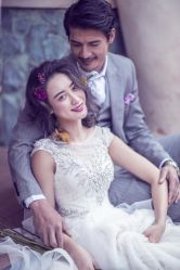 俏皮可爱-巴黎婚纱摄影工作室