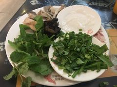 -桥香园云南过桥米线(金马碧鸡店)