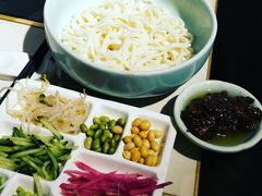 老北京炸酱面-京味斋·北京烤鸭(北京南站洋桥店)