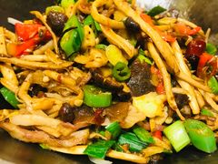 干锅鲜茶树菇-马凯餐厅(长椿街店)