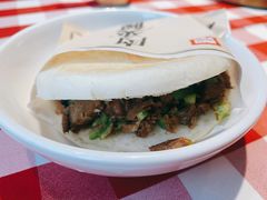 酥皮肉夹馍-西贝(吴江路湟普汇店)