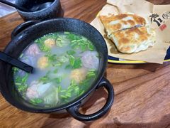 全家福馄饨-地二手作鱼汤馄饨(上街里店)