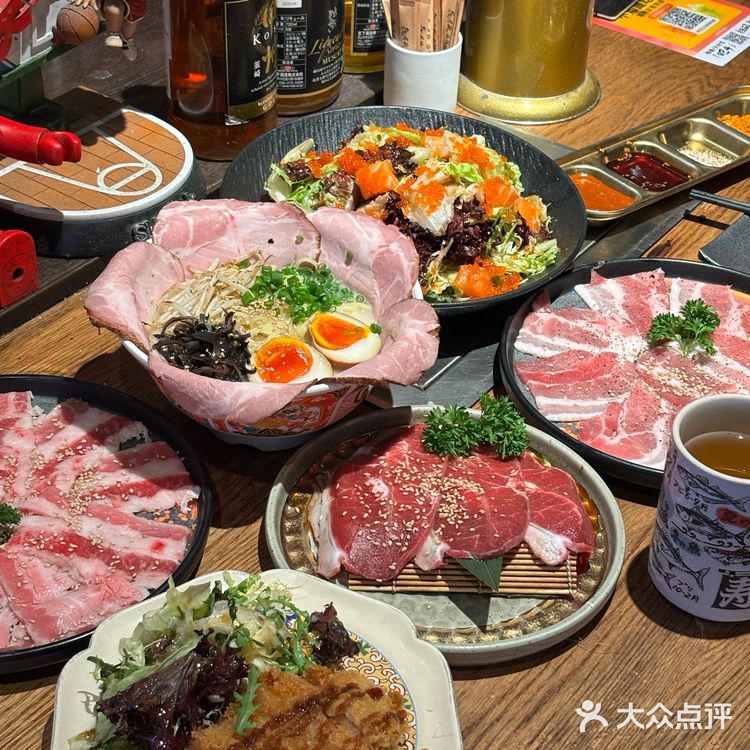 家人们！这家烤肉店的小狗🦮好乖啊！！