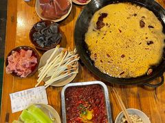 -岗上渣渣老火锅(两路口店)