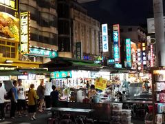 -六合夜市