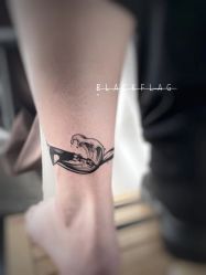 -黑旗纹身