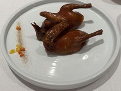 玻璃掛皮乳鸽皇-北京厨房(SKP店)