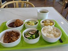 -上海宝宁宝马4S店