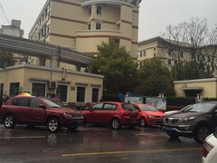 -莘城学校羽毛球馆