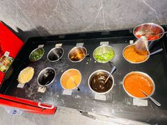 -运气牛自助酱大骨火锅(南京东路店)