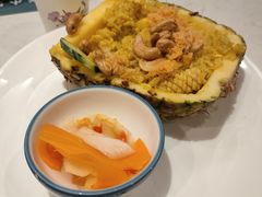 菠萝海鲜炒饭-美奈小馆·越南料理(中航城君尚购物中心店)