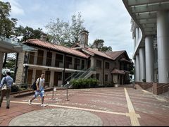 -香港大学