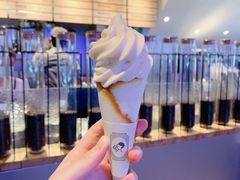 特浓牛乳王脆筒-喜茶(上海正大广场店)
