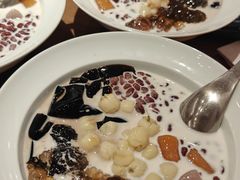 -RUXU入续糖水铺与包(卓悦中心店)